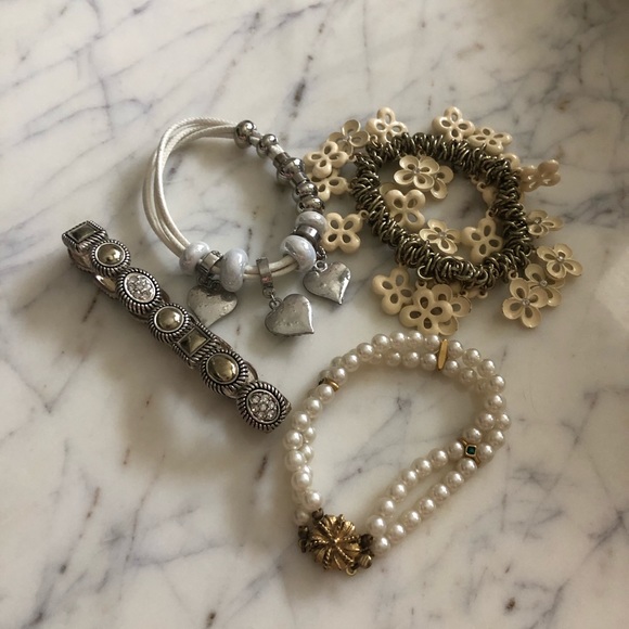 BRACELETS💫 - Picture 3 of 3